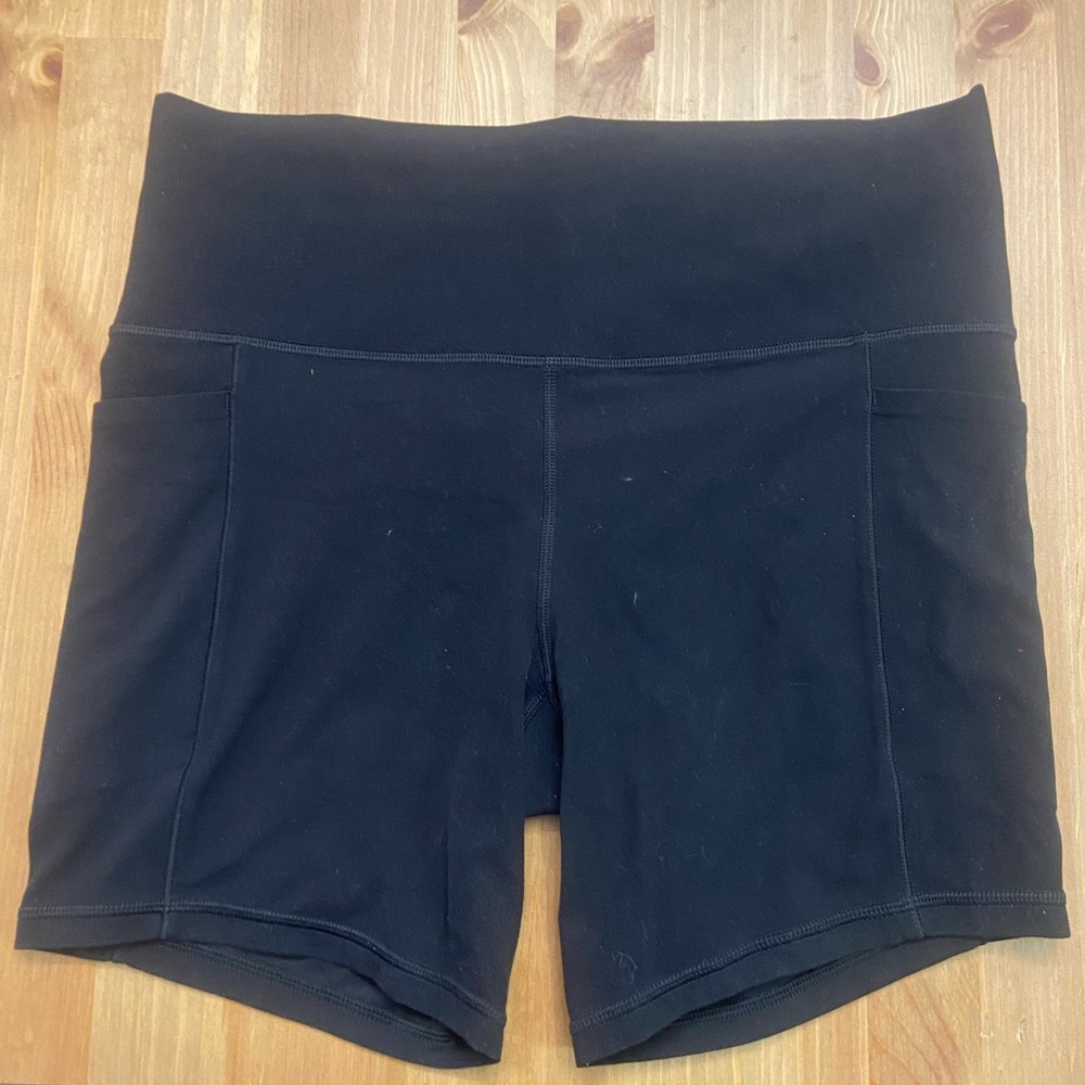 Salutation stash pocket 7” shorts